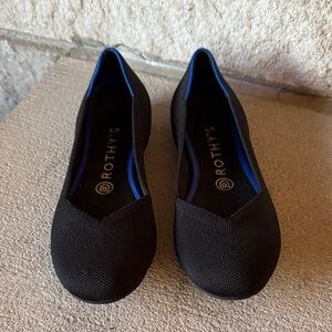 Rothy’s The Point II Flats Black with Blue Trim Women’s Size 7